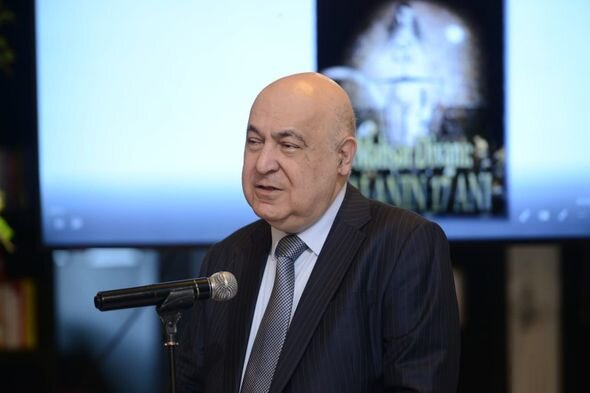 "Məhşər divanı: Yalanın 17 anı": Fəlsəfə doktoru sənədli romanının təqdimatını keçirdi - FOTO