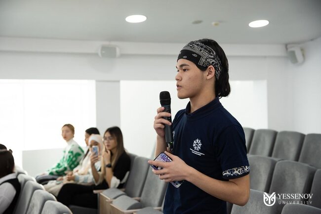 Aktau şəhərində Azərbaycan - Qazaxıstan gənclərinin həmrəylik forumu keçirilib - FOTOLAR