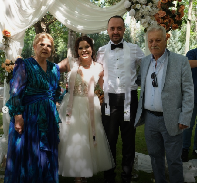 Öz kürəkəninin doğuşunda iştirak etdi - FOTO