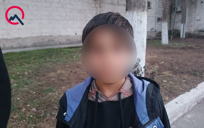 "Deyirdi, siqaret, pivə al, qarnımıza, belimizə vururdu" - Ata uşaqlarına işgəncə verib?