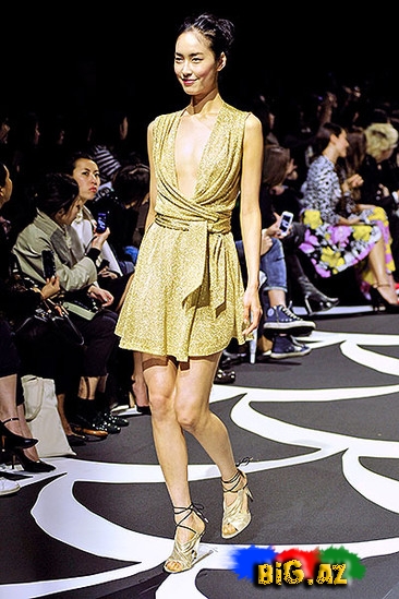 Baharın klassik dəbi - FOTO