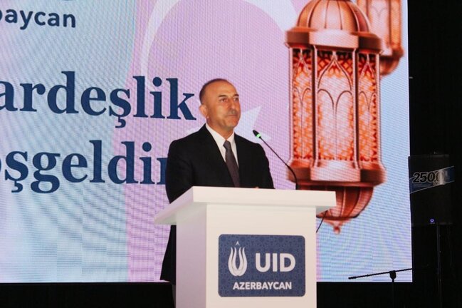 Bakıda Beynəlxalq Demokratlar Birliyinin (UID) Azərbaycan nümayəndəliyinin təşkilatçılığı ilə iftar süfrəsi açılıb - FOTOLAR