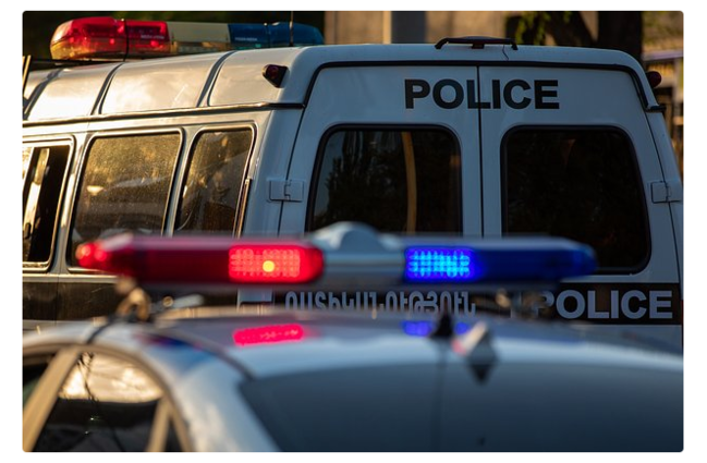 İrəvanda silahlı insident: 10 nəfər yaralandı