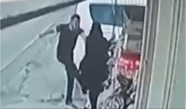 Övladının məzun tədbirinə gələn qadın döyüldü