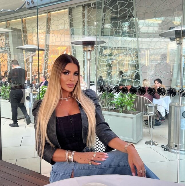 Məşhur aktrisa TANINMAZ HALDA - FOTOLAR