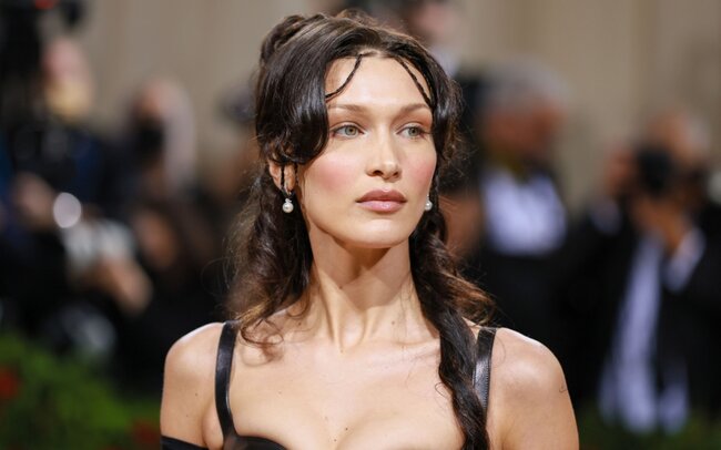 "Sinifdə tək ərəb idim, mənə lağ edirdilər" - Bella Hadid