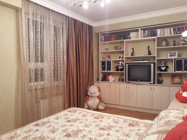 Təcili Badamdar qəsəbəsində mənzil satılır!