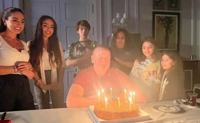 Leyla Əliyeva Prezident İlham Əliyevin doğum günü ilə bağlı paylaşım edib