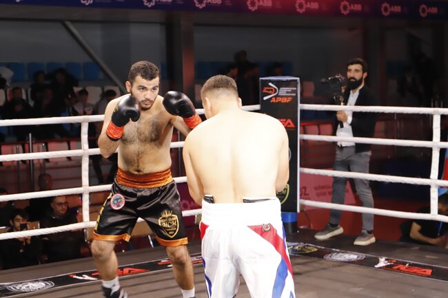 Bakıda UBO-nun Dünya kəməri uğrunda döyüş keçirilib