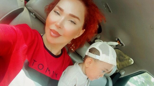 1 yaşlı oğlunun fotosunu paylaşdı