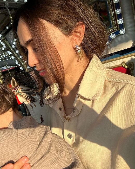 Amerikada ailə quran aparıcı ana olub - Foto