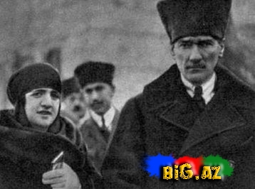 Atatürkün həyat yoldaşının boşanma məktubu satışa çıxarılacaq
