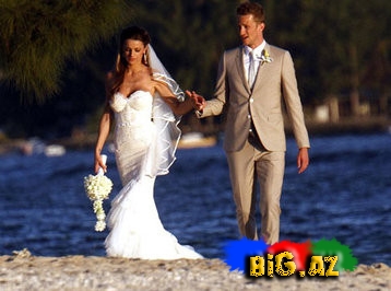 Məşhur futbolçu evləndi