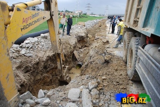 Yollarda yağış-kanalizasiya sistemi qurulur - FOTO