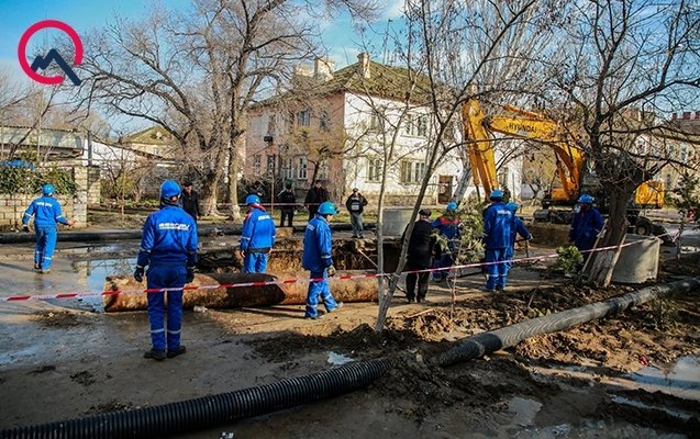 Daha bir yol çökdü - FOTO