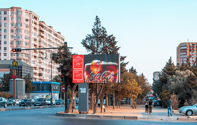 Azərbaycanda reklam sahəsində möhtəşəm yenilik:
Hava temperaturuna uyğun reklam imkanı