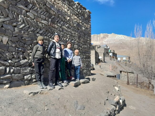 Bir video ilə məşhurlaşan 13 yaşlı məktəblini tanıyaq - FOTOLAR