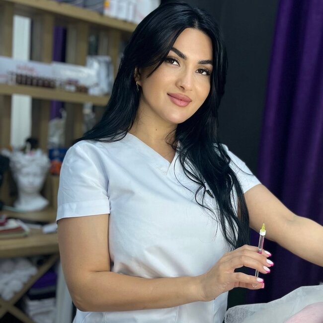 Şəfa Xəlilova dolğu,inyeksiya, botox prosedurlarını necə icra edir? -Fotofaktlar