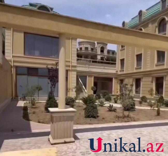 Alim Qasımov villasını satır - FOTOLAR