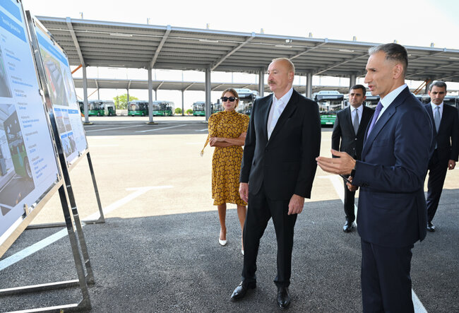 Prezident yeni elektrik avtobuslarına mindi - Fotolar