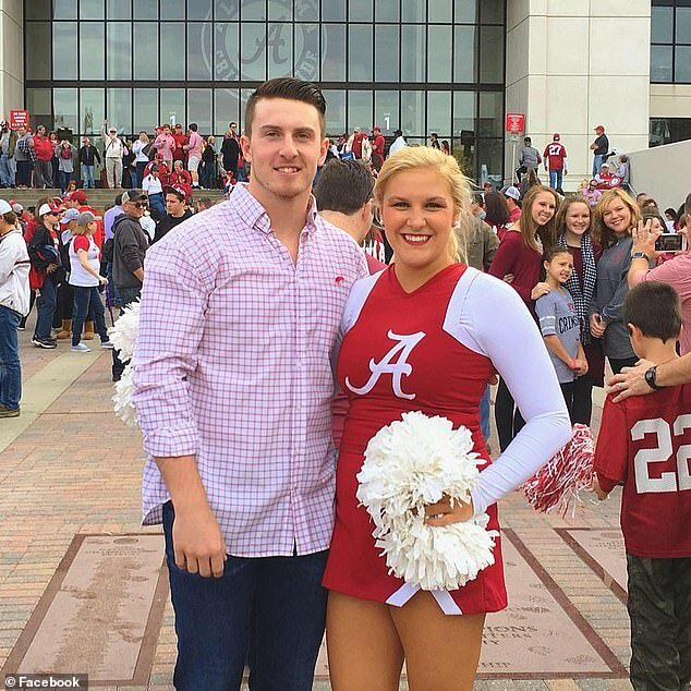 7-ci sinif şagirdi ilə cinsi əlaqədə olan ƏRLİ MÜƏLLİMƏ həbs olundu - FOTO