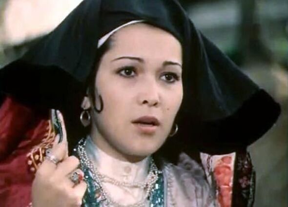 Əri ola-ola Telman Adıgözəlovun evlilik təklif etdiyi, kişi aktyorlarımız arasında dava salan aktrisa kimdir?