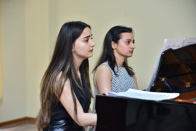 "Fortepiano ansamblı" fənnindən BMA-nın I kurs tələbələrinin konserti - FOTO