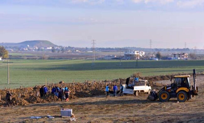 Sözün bitdiyi yer - Zəlzələ qurbanları dəfn edilir - FOTO