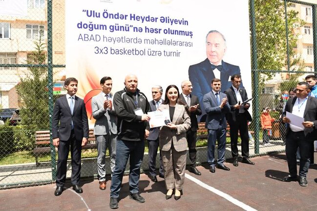 Paytaxtın abad məhəllələrində basketbol yarışları başa çatıb
