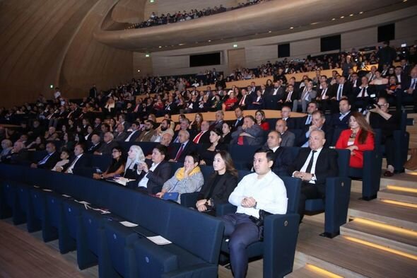 Bakıda TÜRKSOY-un 30 illiyinə həsr olunmuş qala konsert keçirilib - FOTO