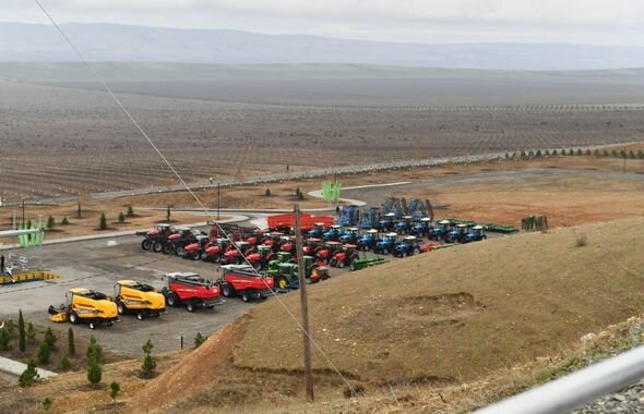 İlham Əliyev "Şəki-Oğuz" Aqroparkında yaradılan şəraitlə tanış olub - YENİLƏNİB + FOTO