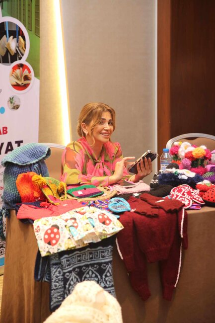 "Zəfərin izi ilə" adlı festivalda məhbus qadınların əl işləri satışa çıxarıldı.