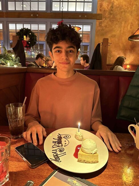 Qənirə Ataşovanın 18 yaşlı oğlu - FOTO-VİDEO