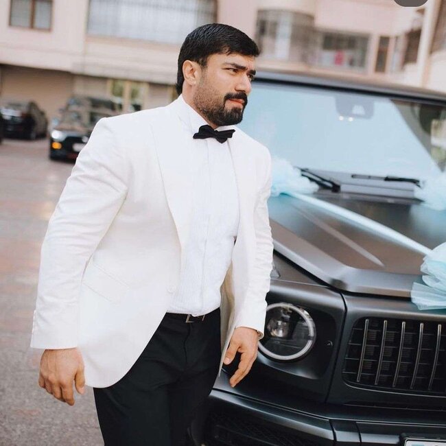 "Deyim ki, 150 manat qonorar verdiyinə görə ayrılmışıq?"