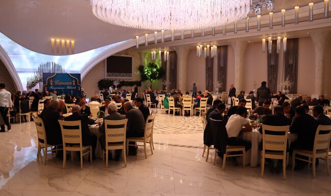 Nərimanov rayonunda Ramazan bayramı ərəfəsində iftar süfrəsi təşkil olunub