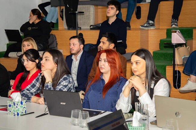 Azərsun Holdinq" jurnalistlər üçün süni intellekt mövzusunda təlim təşkil edib