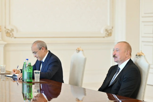 Prezident İlham Əliyev Dünya Güləş Birliyinin prezidentini qəbul edib - FOTO