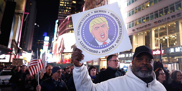 Minlərlə amerikalı Trampa etiraz edir