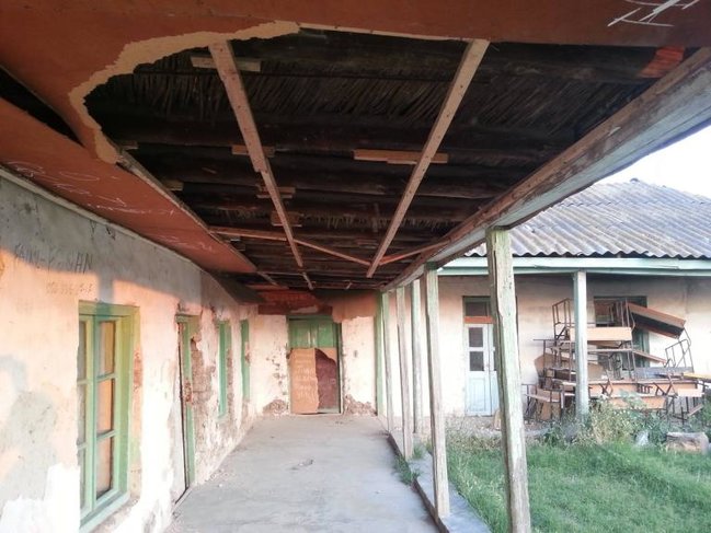 Azərbaycanda müəllim şagirdi vəhşicəsinə döydü: "NƏ İSTƏYİRSİNİZ, YAZIN!" - FOTO