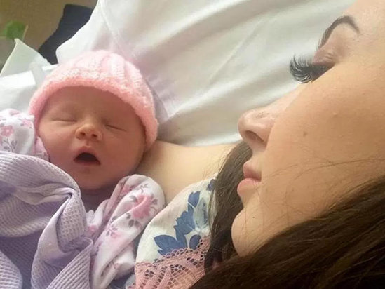 Gəli̇n öz toyunda doğdu – FOTO