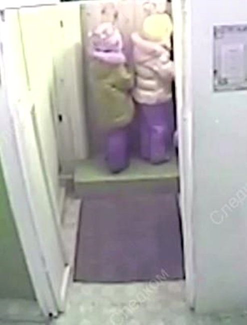 Bağçadan qaçan uşaqlar son anda donmaqdan xilas oldu: Barmaqlarının üçü donub... - FOTOLAR