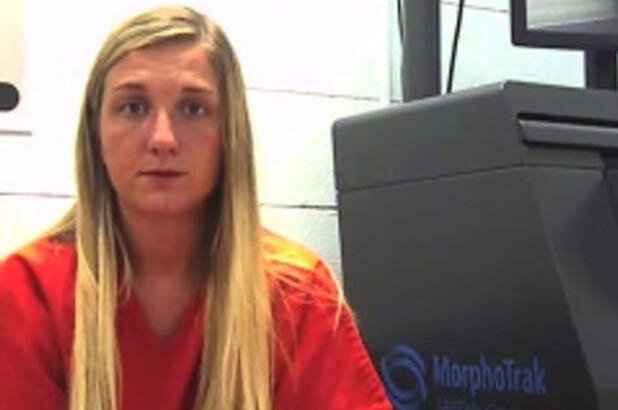 Anatomiya müəllimi yay tətilində oğlan şagirdini evə çağırıb, cinsi əlaqədə oldu - FOTO