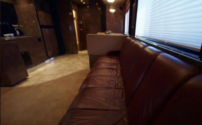 Bred Pitt 1 milyonluq evini kirayə verir - FOTOLAR