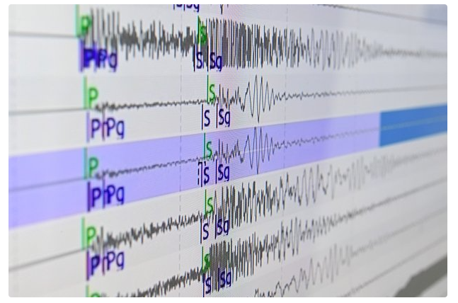 Yaponiya sahillərində güclü zəlzələ: Sunami və dağıntılar qeydə alınıb