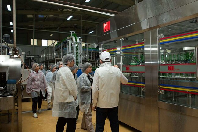 Jurnalistlər "Coolmix", "Qaf" markalarının istehsal prosesi ilə tanış olublar