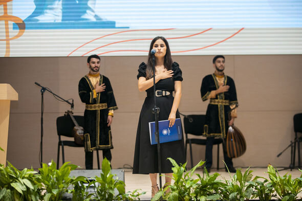 Könüllülərin təqdimatında Milli Musiqi Gününə həsr olunmuş konsert proqramı keçirilib – FOTO