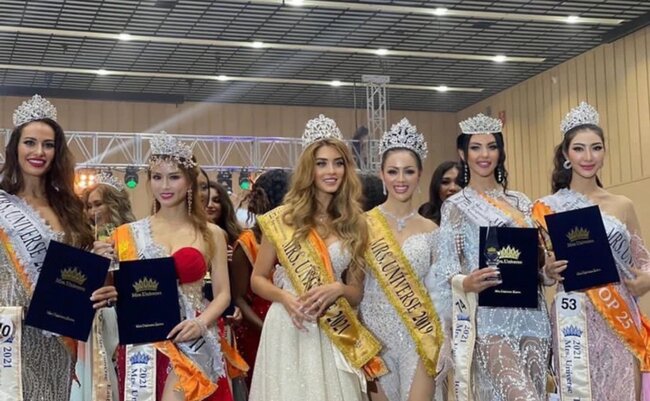 "Kainat gözəli" xərçənglə mübarizəsindən danışdı - FOTO