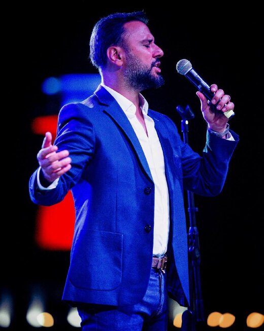 Alişan Bakı konsertində "Qarabağ maralı"nı canlı oxudu