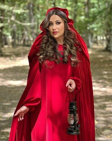 Damla bu dəfə "Qırmızı papaq" oldu - FOTOLAR