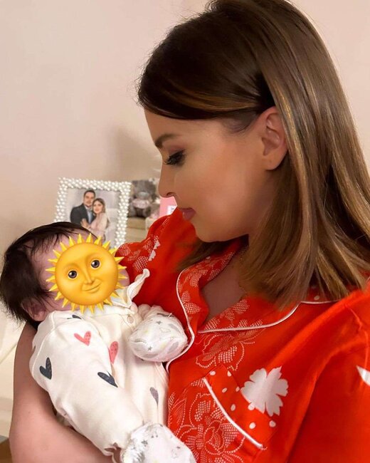 Sevda qızıyla fotosunu paylaşdı